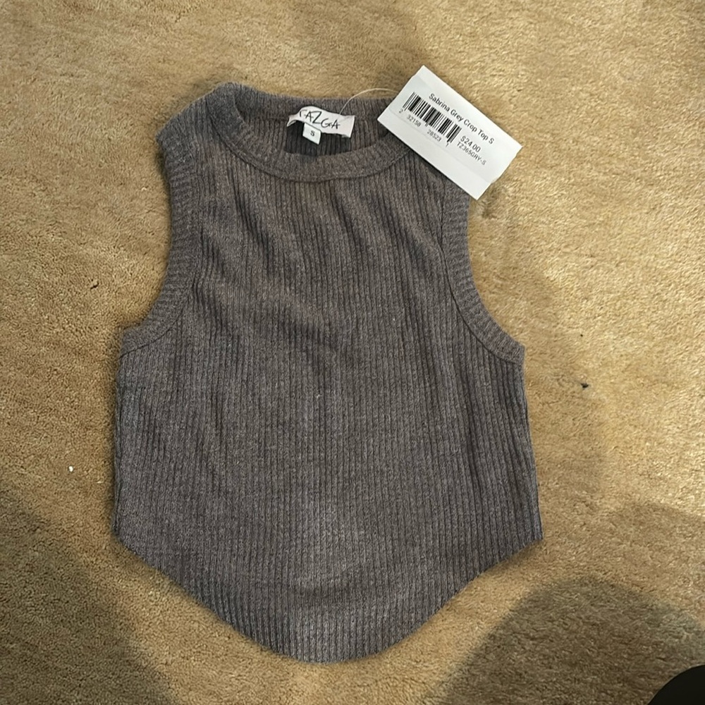 Sabrina crop top.
